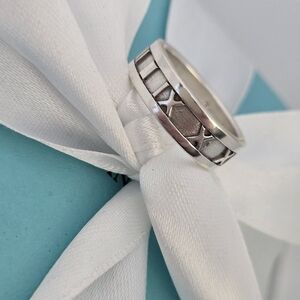 Tiffany & Co Vintage Atlas Ring sz 6.5 but fits like 6.25